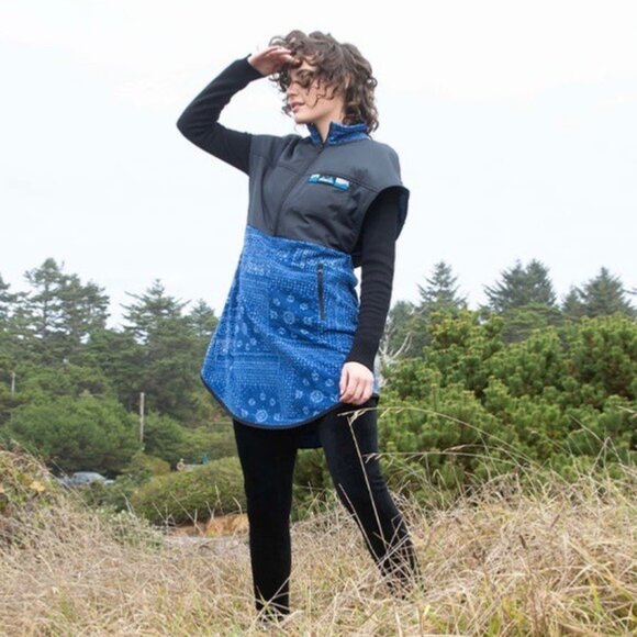Kavu Black Blue Bandana Neve Fleece Quilted Top Zip Pockets Dress Size M NEW! - Picture 9 of 9